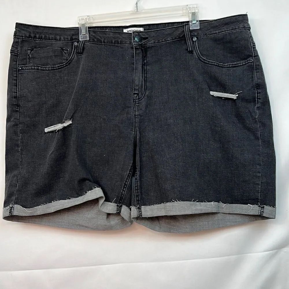 Vigoss Marley distressed shorts in gray size 24W NWT